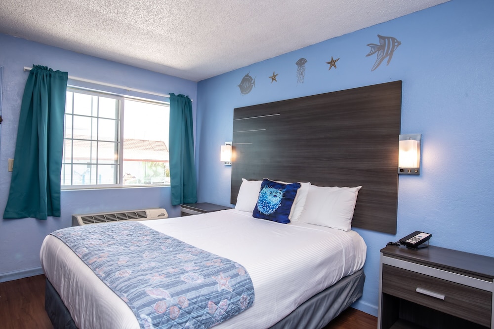 Aqua Breeze Inn - photo 27