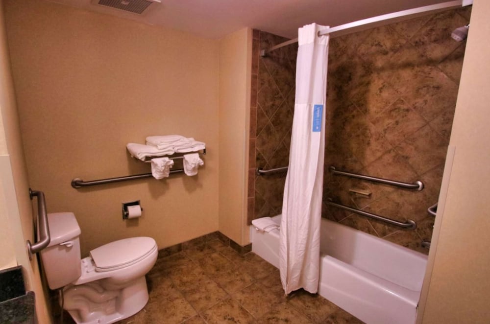 Hampton Inn & Suites Jacksonville Beach Blvd Mayo Clinic - photo 25