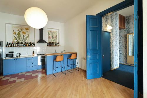 Charming 2BR Near Rooms Hotel By Wehost