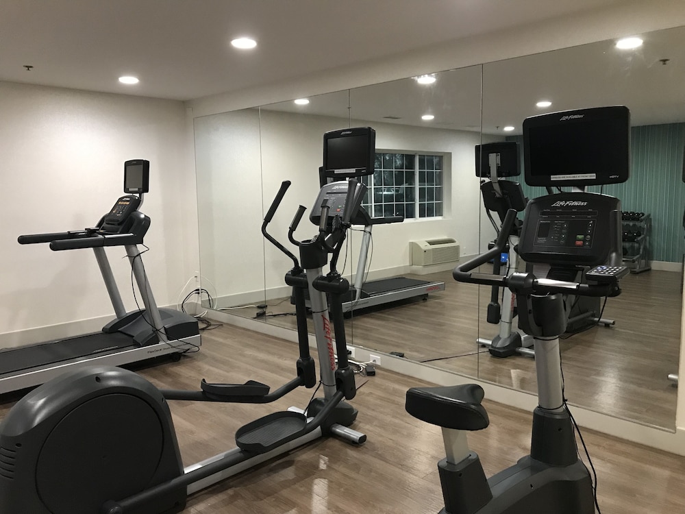 Holiday Inn Express Canton Potsdam - photo 13