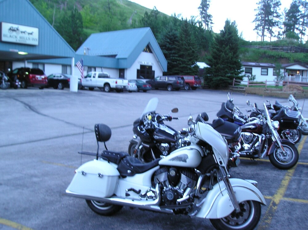 Black Hills Inn & Suites - photo 24