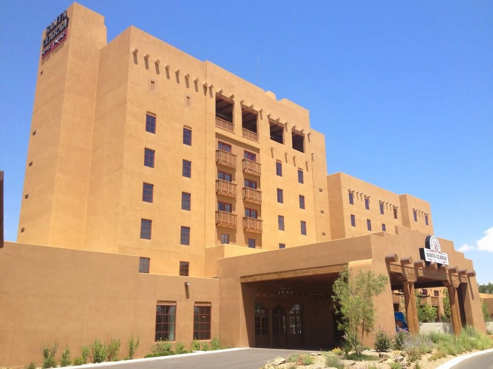 Santa Claran Hotel Casino - photo 8