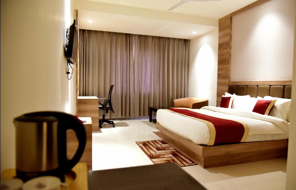 Hotel Crystal Grand in Haldwani, India
