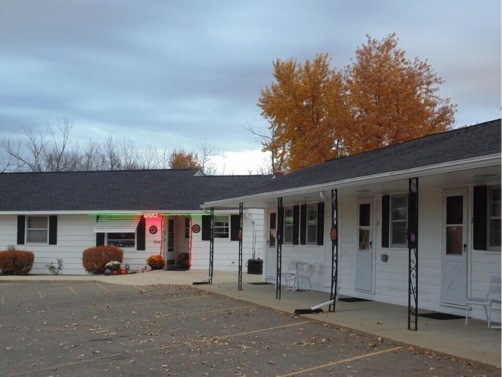Brookside Motel — hotel in Wadena