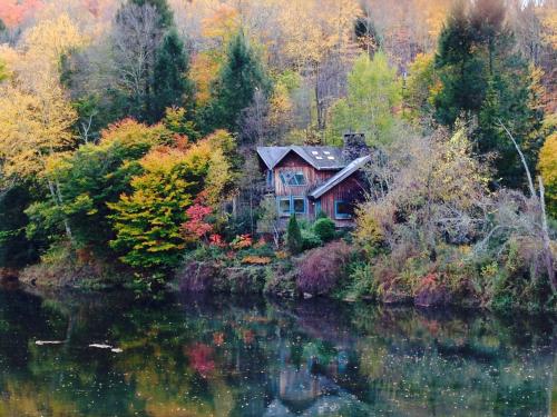 A River Runs Through It - last minute hotel in Unknown City