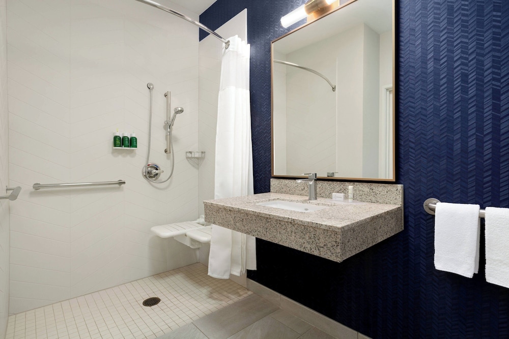Fairfield Inn by Marriott Visalia Sequoia - photo 16