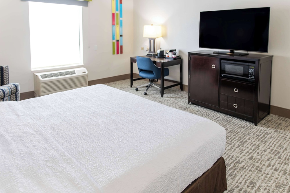 Hampton Inn & Suites Effingham - photo 36