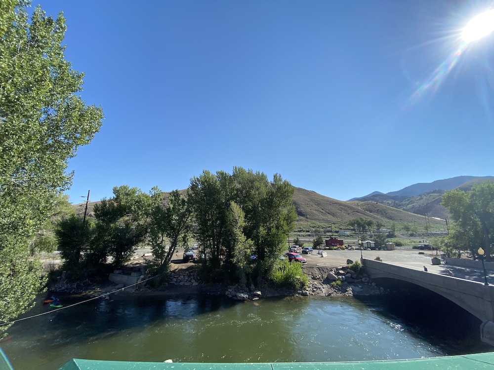 Manhattan Hotel Salida - photo 35