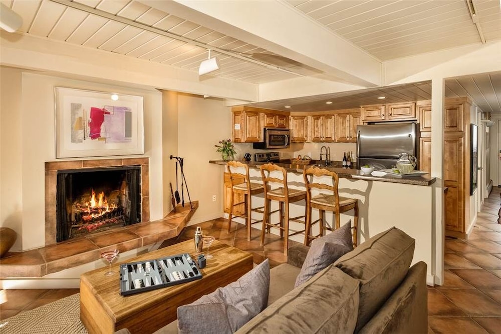Aspen Alps — 4-Star Luxury Hotel in Aspen, United States