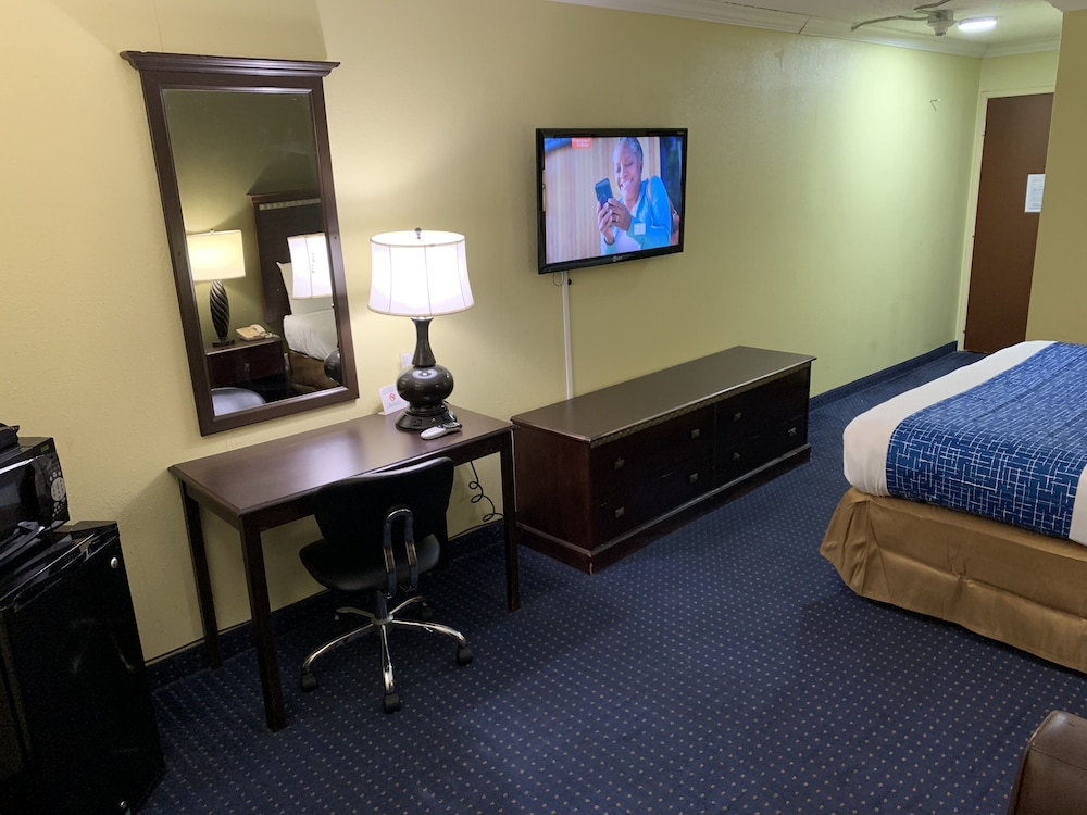 Travelodge by Wyndham Odessa - photo 8