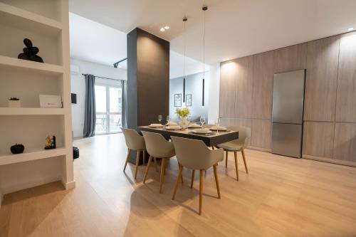 Spacious 3BR apartment in Pagkrati — 4-Star Luxury Hotel in Athens, Greece