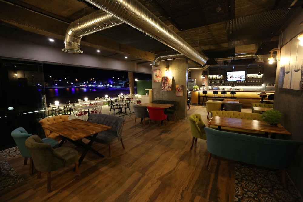 Askoroz Otel in Kandira, Turkey