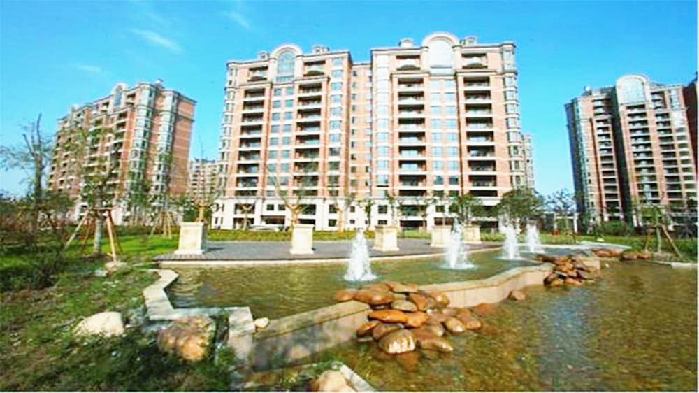 Lanson Place Jin Qiao Service Residences — 4-Star Luxury Hotel in Shanghai, People's Republic of China