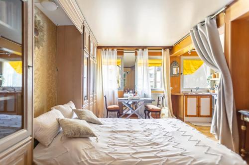 Arc de Triomphe Studio Charme Authentique - last minute hotel in Paris