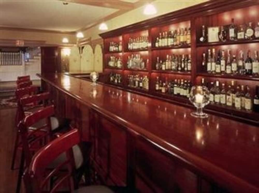 Gateways Inn & Restaurant - photo 25