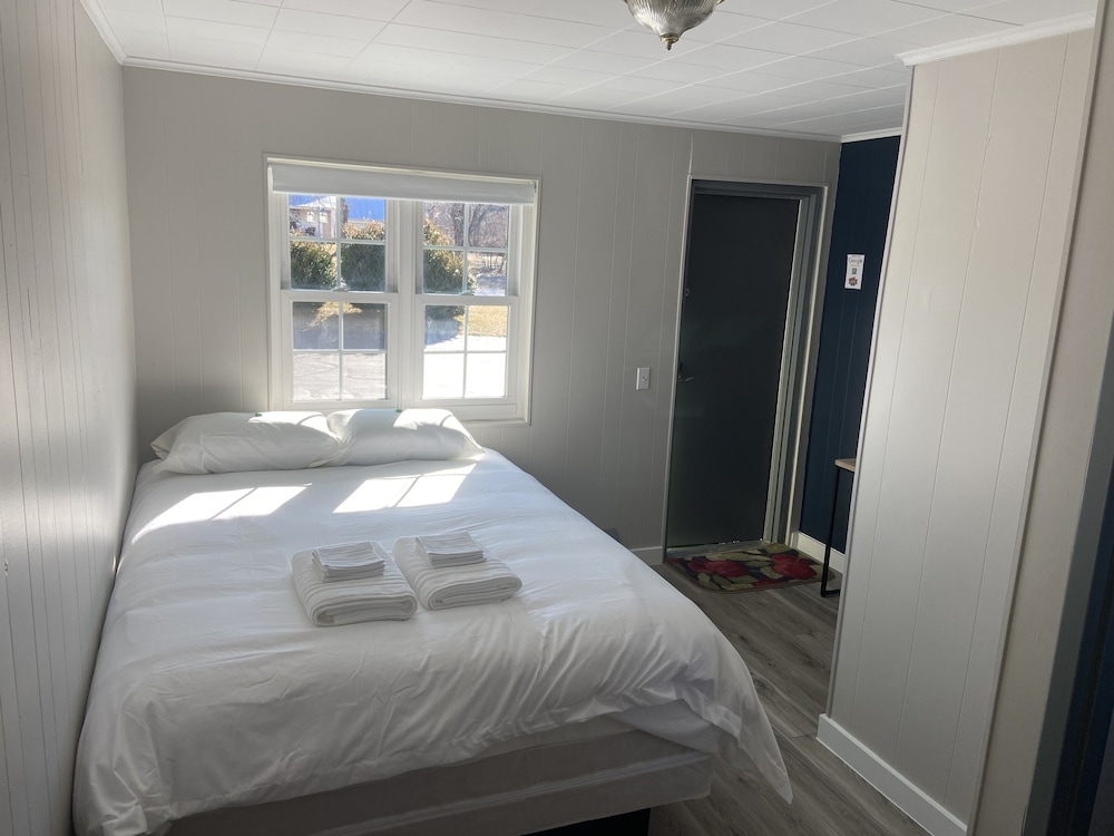 Yellow Springs Motel - photo 5