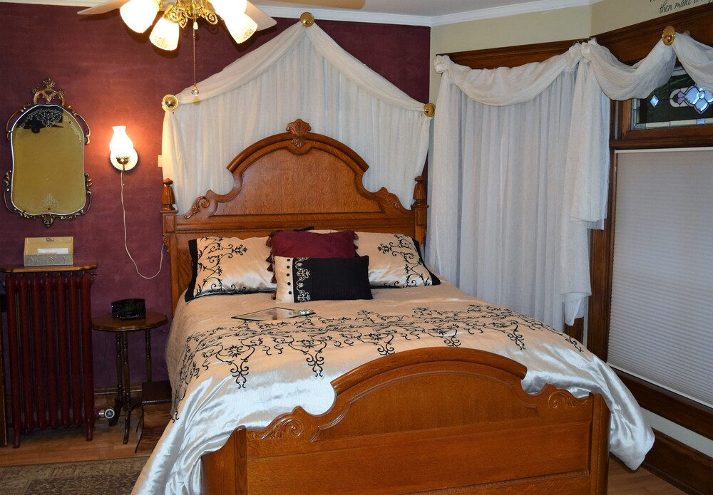 Franklin Street Inn LLC - photo 16