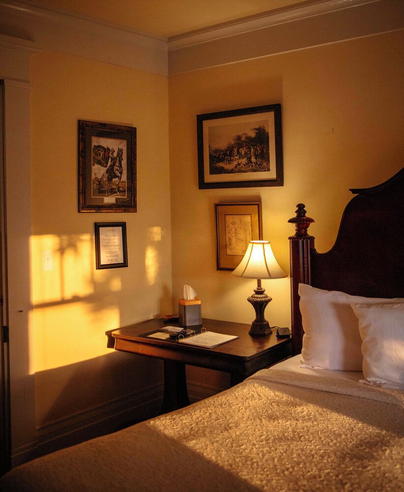 Anchuca Historic Mansion & Inn - photo 51