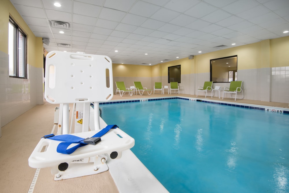 Holiday Inn Express & Suites Ashland by IHG - photo 19