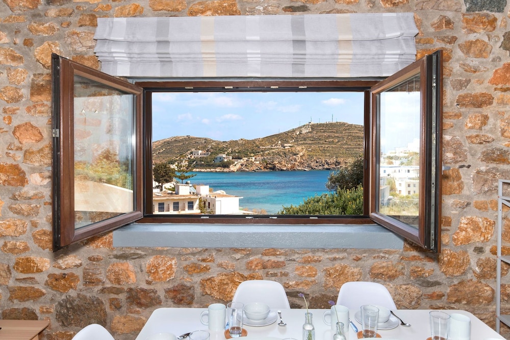 Syra Suites — 4-Star Luxury Hotel in Ano Syros, Greece