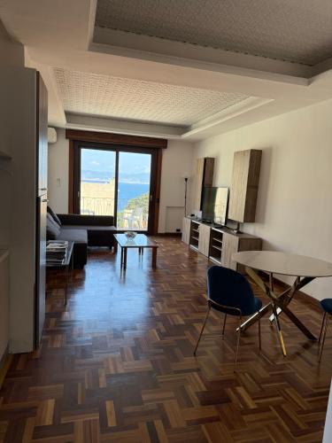 Luxury flat on the heart of Reggio Calabria — 4-Star Luxury Hotel in Reggio Calabria, Italy