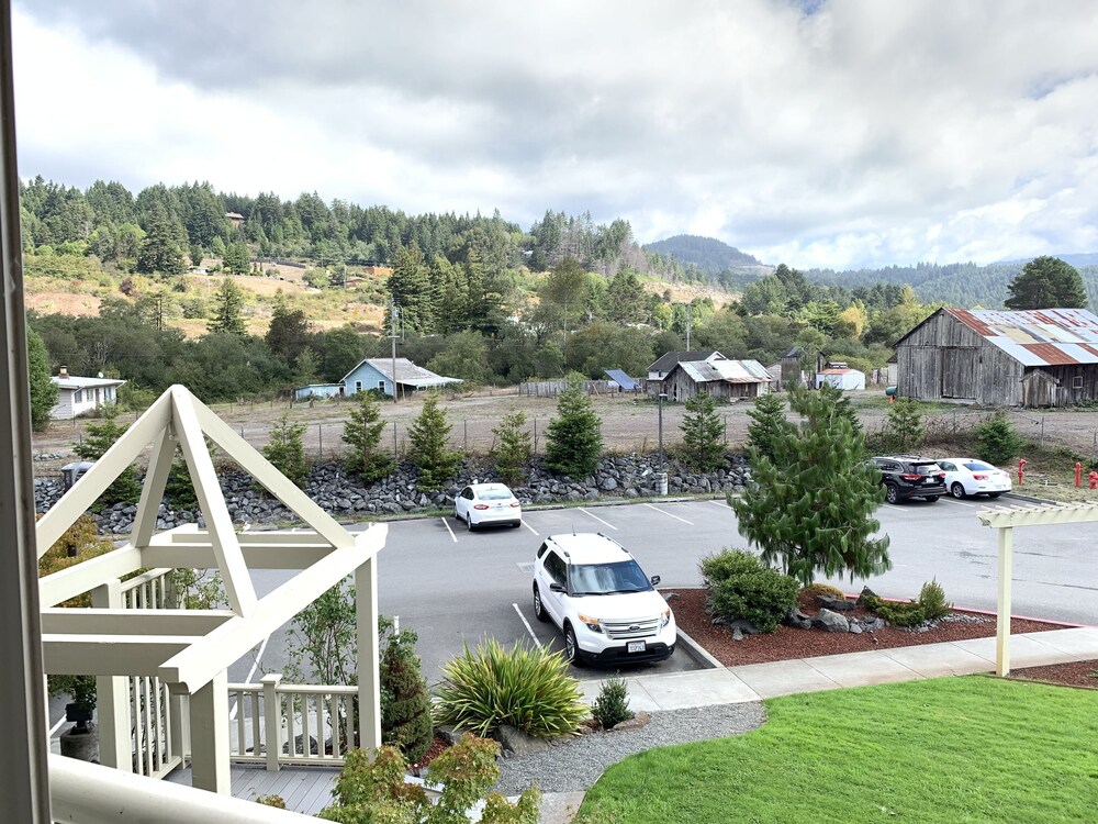 Blue Lake Casino & Hotel - photo 18