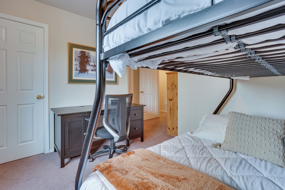 Charming Redmond Townhome w Resort Amenities - photo 8