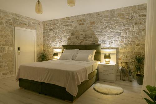 Rooms Bartul Trogir — 4-Star Luxury Hotel in Trogir, Croatia