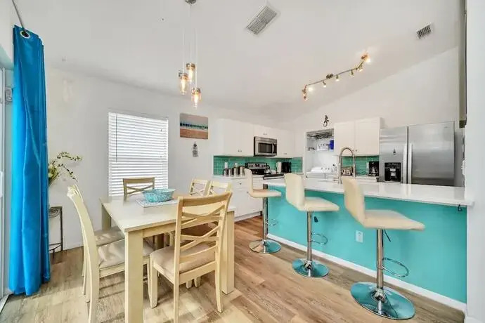 Bright Spacious Retreat With Private Pool Lanai Game Room Davenport - photo 11