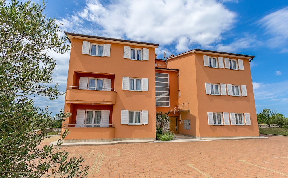 Villa Stella — 4-Star Luxury Hotel in Rovinj, Croatia