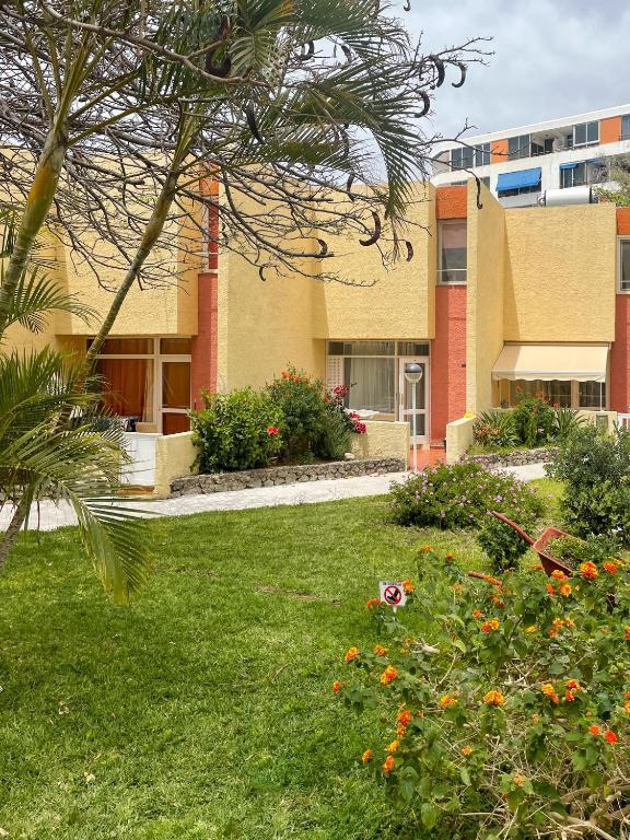 Cortijo — 4-Star Luxury Hotel in Playa De Las Americas, Spain