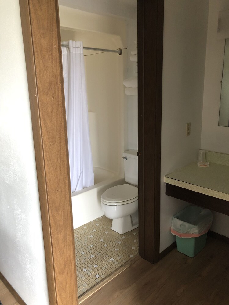 Neva Jean Motel - photo 19