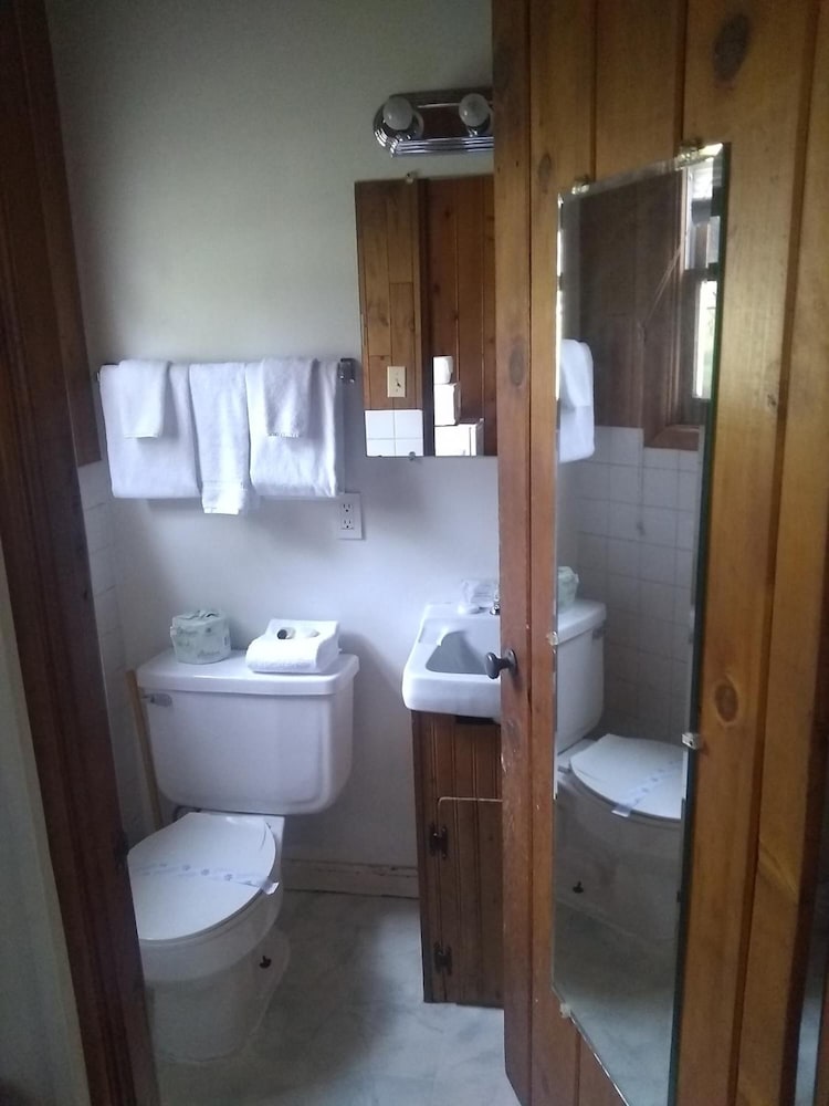 Kootenai Valley Motel - photo 60