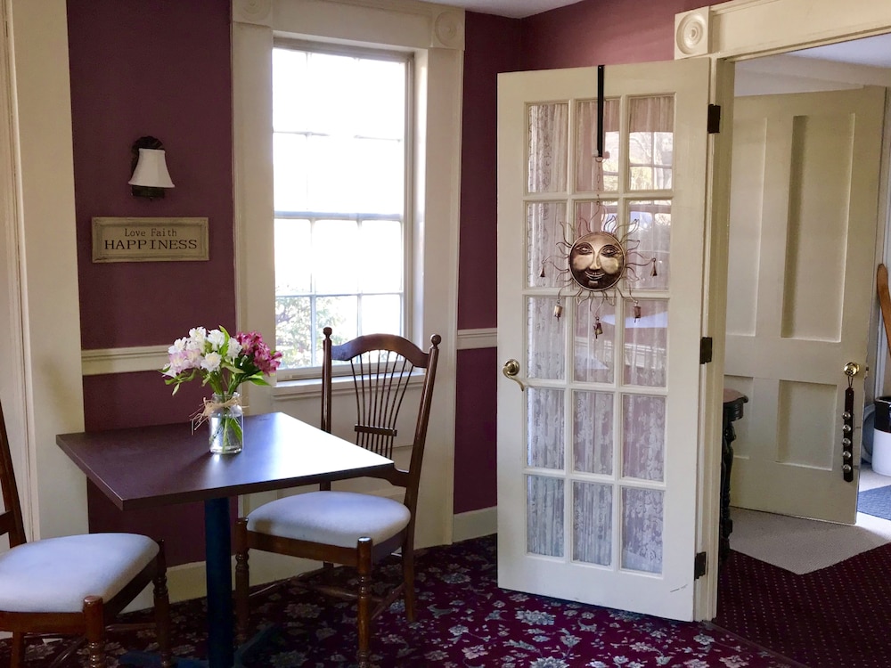 Spring Hill Inn - photo 33