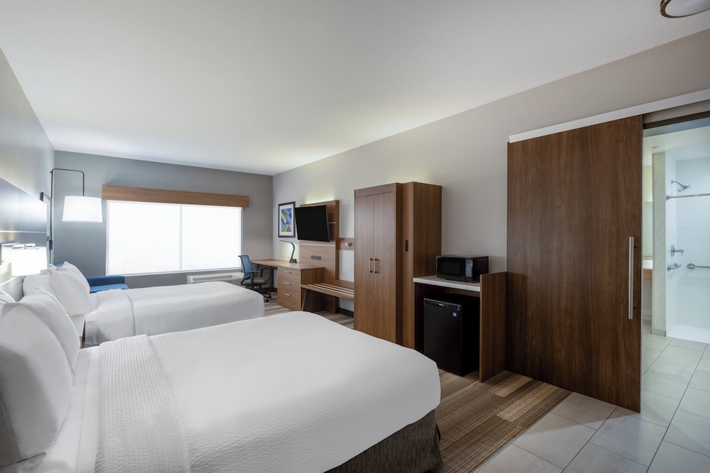 Holiday Inn Express & Suites Gilbert Mesa Gateway Airport by IHG - photo 18