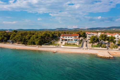 Luxury Villa Sea Whisper with private pool sauna jacuzzi and gym by the sea Šibenik — 4-Star Luxury Hotel in Sibenik, Croatia