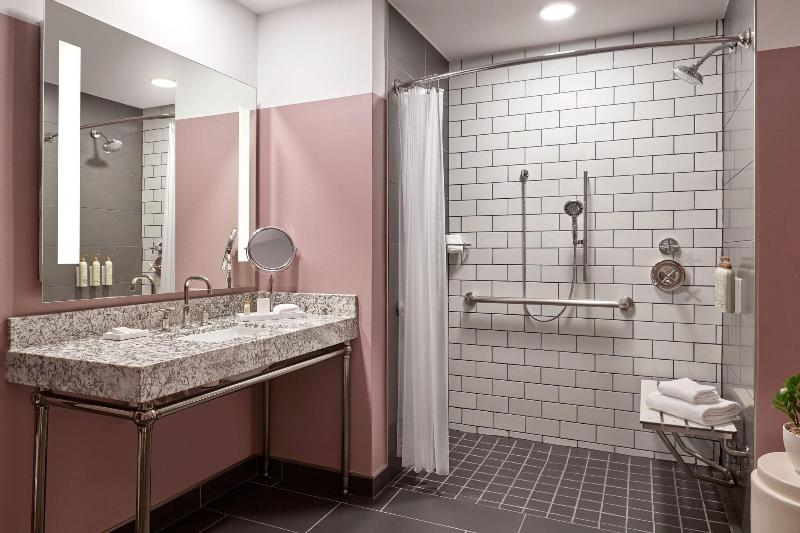 Renaissance Saint Elms Dallas Downtown - photo 118