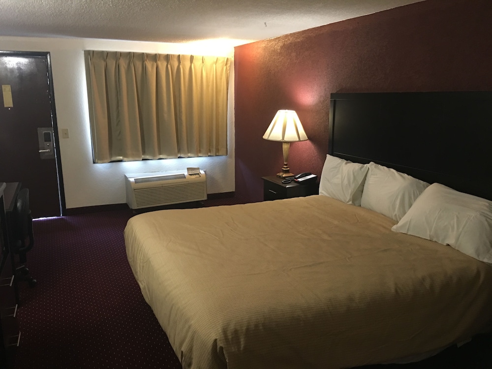 Super 9 Motel - photo 13