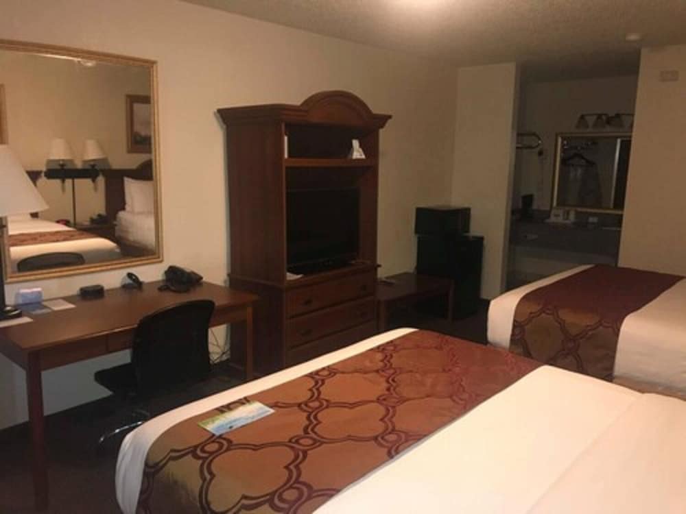 Days Inn by Wyndham Abilene - photo 24