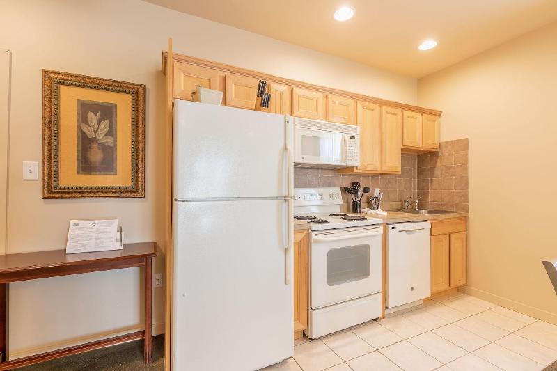 Ebb Tide Suites - photo 12