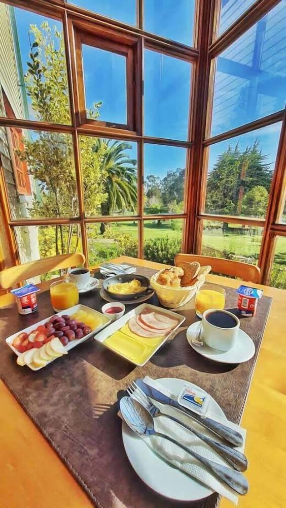 Hotel y Cabañas Huallilemu Sur Caja Los Andes in Valparaiso, Chile