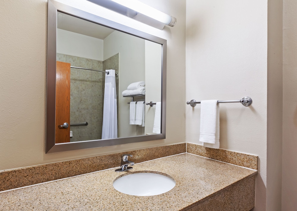 Holiday Inn Express Hotel & Suites Pharr by IHG - photo 19
