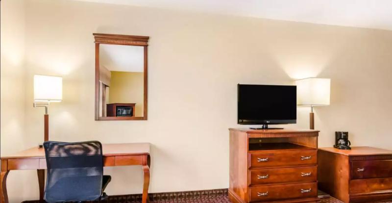 Quality Inn & Suites South Carthage - photo 32