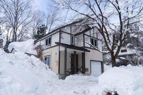 Wabi Sabi Chalet Hakuba — 4-Star Luxury Hotel in Hakuba, Japan