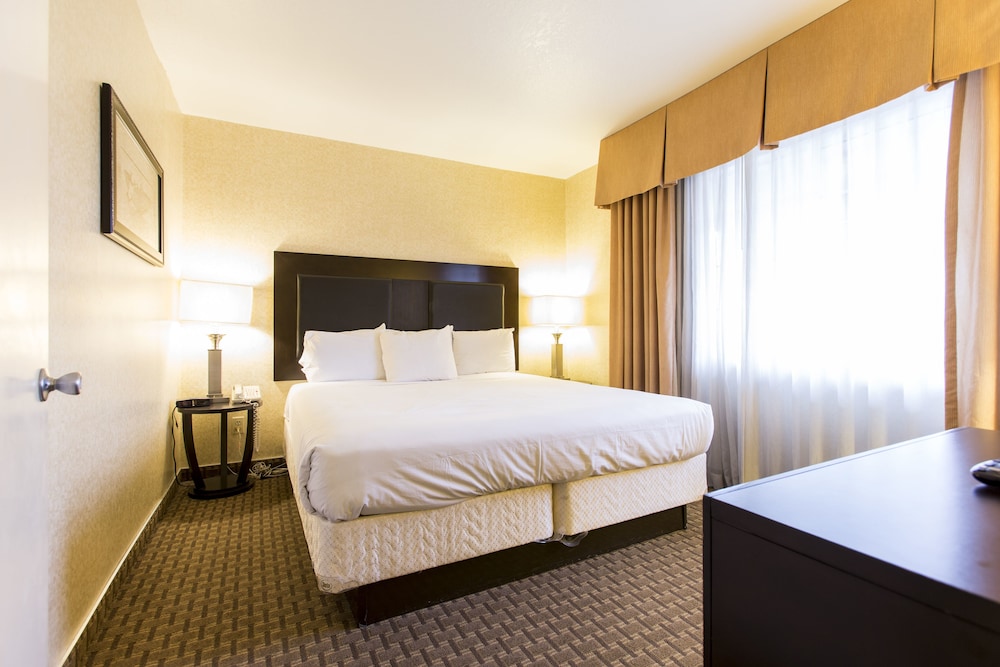 Hotel Silver Lake - featured photo