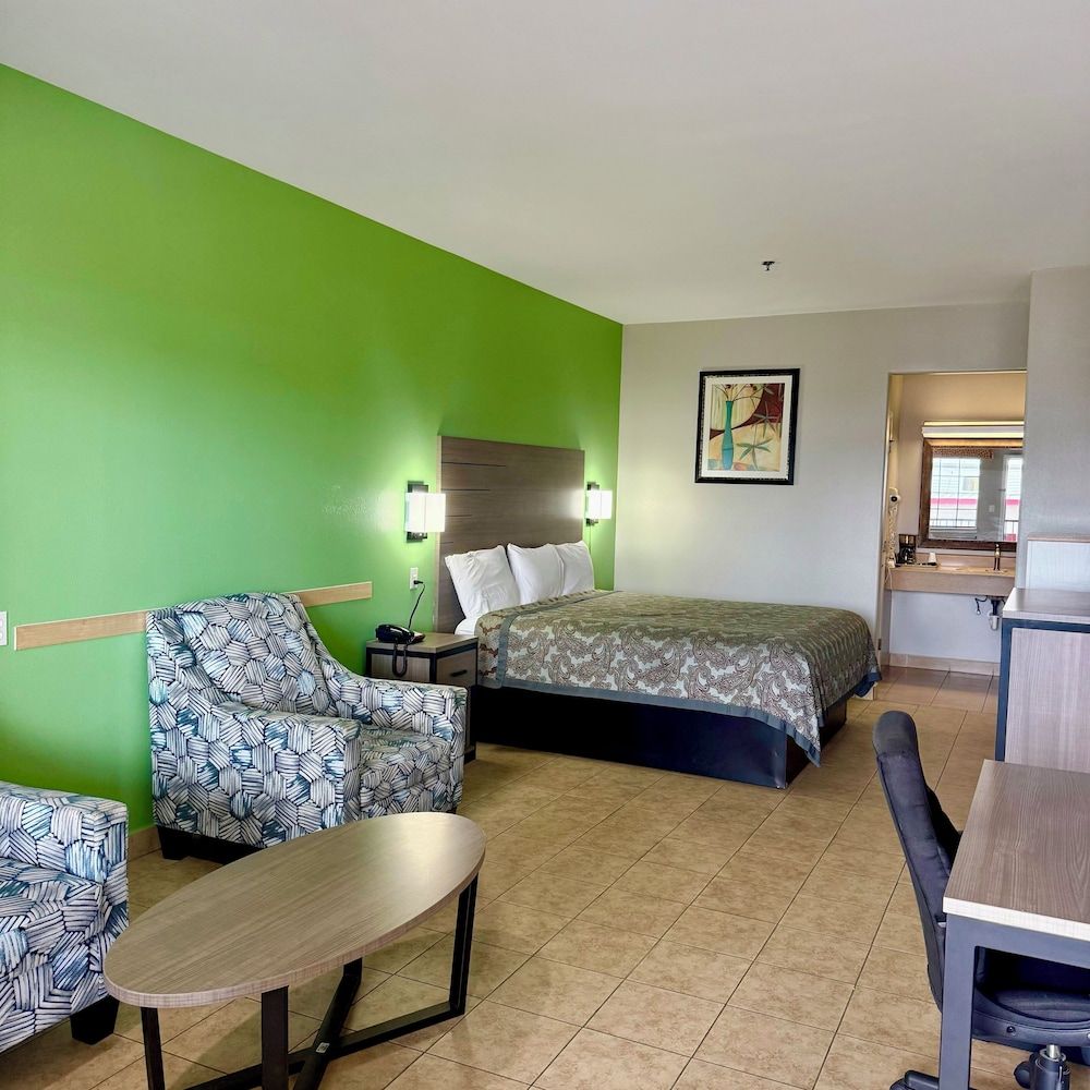 Weslaco Inn by Capital O Near Mercedes - photo 16