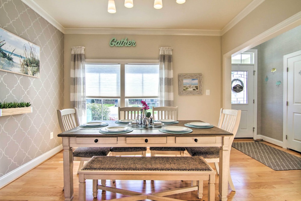 Resort Amenities & Screened Porch: Ocean View Home - photo 19