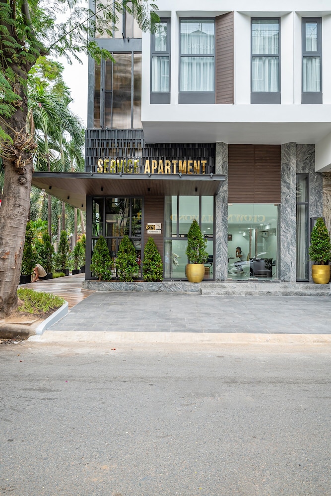 Cozrum Homes Phu My Hung — 5-Star Luxury Hotel in Quan Bay, Vietnam