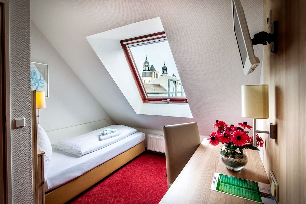 Hotel Domblick Garni — Koeln — photo 4