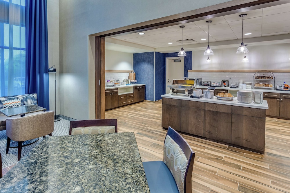 Hampton Inn & Suites Kittery Portsmouth - photo 30